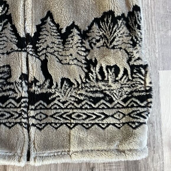 Andrea Faye Womens XL Fleece Vest Cozy Cabincore Wildlife Outdoors Camp Hike - Picture 3 of 10